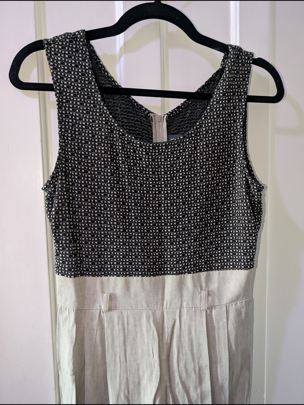 Vintage Y2K Sleeveless Two-Tone Women's Jumpsuit in Black and Tan - Picture 2 of 6